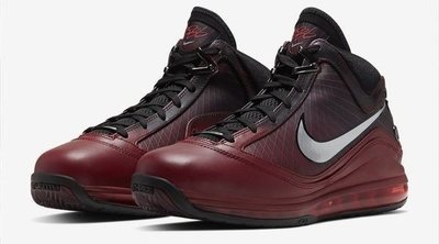 LeBron VII Christmas Retro, las botas de Nike para la Navidad