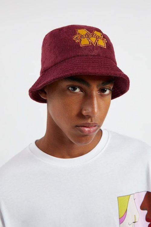 Gorro bucket logo Moordale High 'Sex Education' x Pull & Bear.