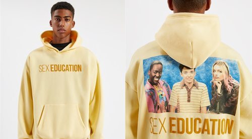 Sudadera amarilla Sex Education x Pull & Bear.